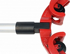 Крепление рукоятки к корпусу роторного трубореза Reed Low Clearance Rotary Cutter LCRC16X